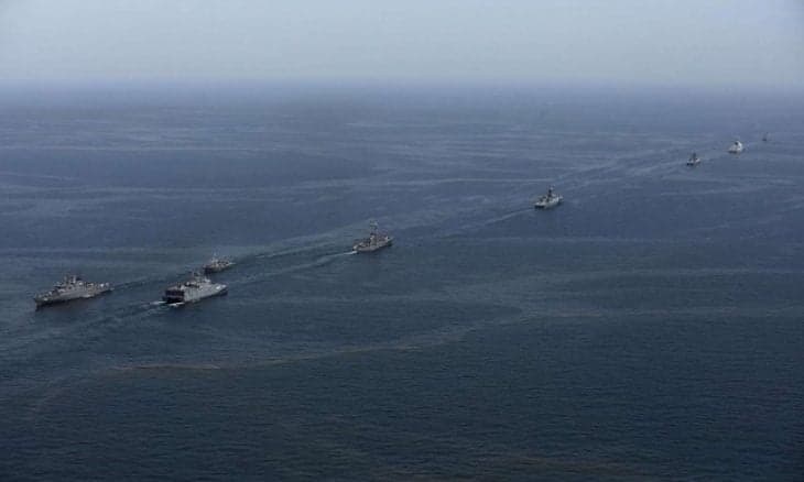 إيران تحتجز ناقلة نفط أجنبية في بحر عمان