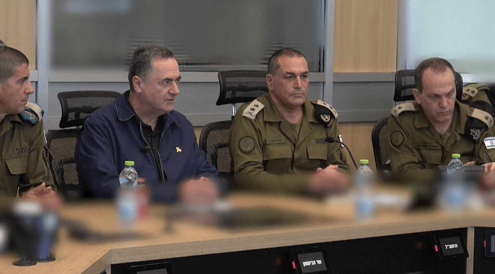 وزير الدفاع الإسرائيلي يهدد بشن حرب على إيران مجددا