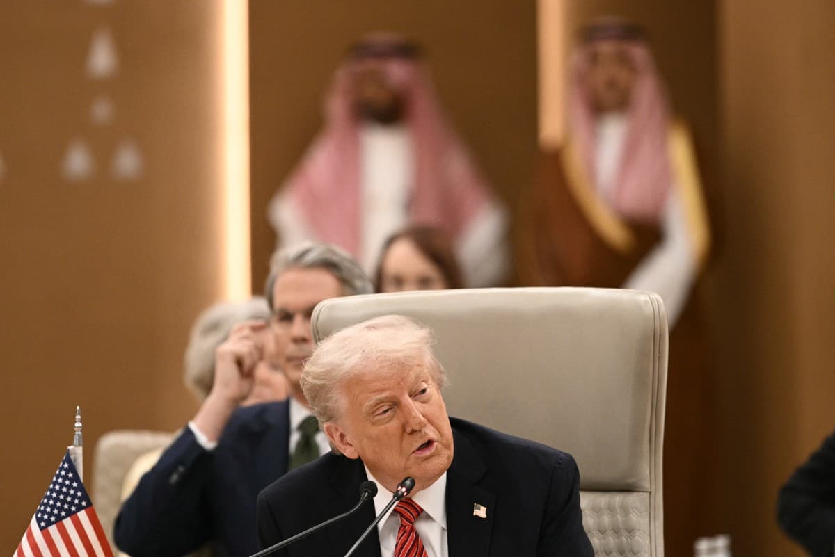 ترامب يدعو لتطبيق "حازم" للعقوبات على إيران