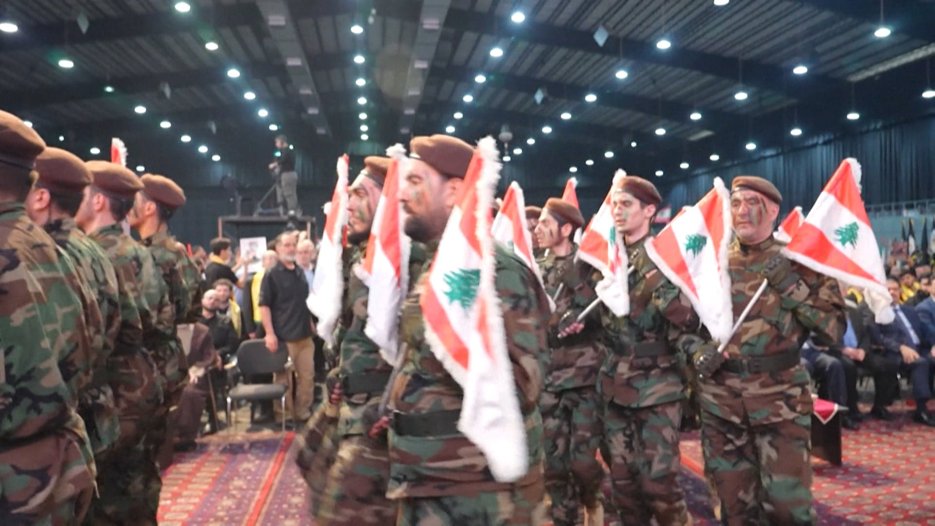 الضغوط الدولية تتزايد.. هل يوافق حزب الله على دمج سلاحه ضمن الجيش اللبناني؟
