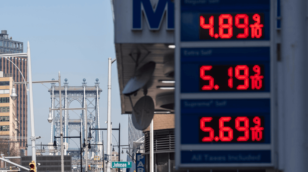 توترات الشرق الأوسط تدفع أسعار الخام الأميركي للارتفاع بنحو 5%