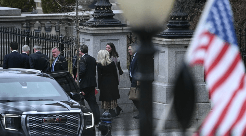 الدانمارك تؤكد استِمرار الأطماع الأَميركية في غرينلاند رغم محادثات واشنطن