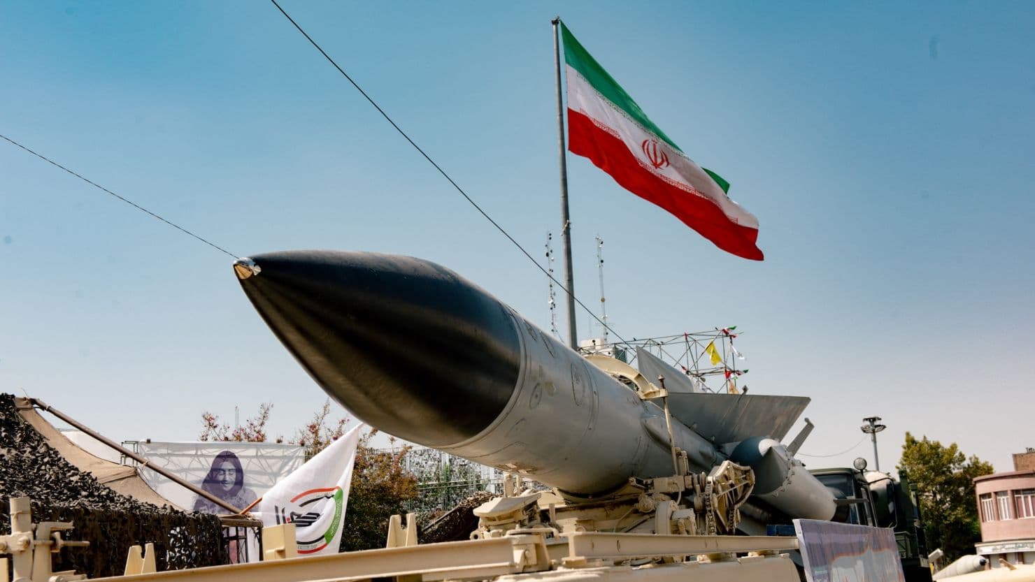 وزير إسرائيلي: هجماتنا عطلت القنبلة النووية الإيرانية ثلاث سنوات