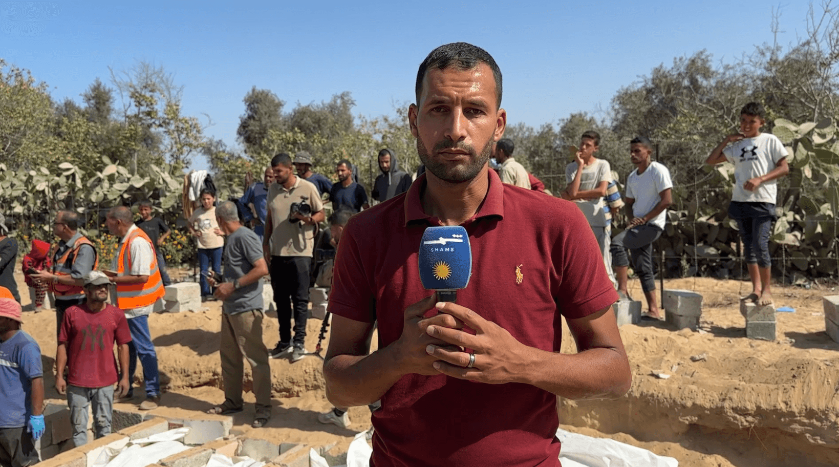 دفن جماعي في خان يونس بعد أيام من الانتظار