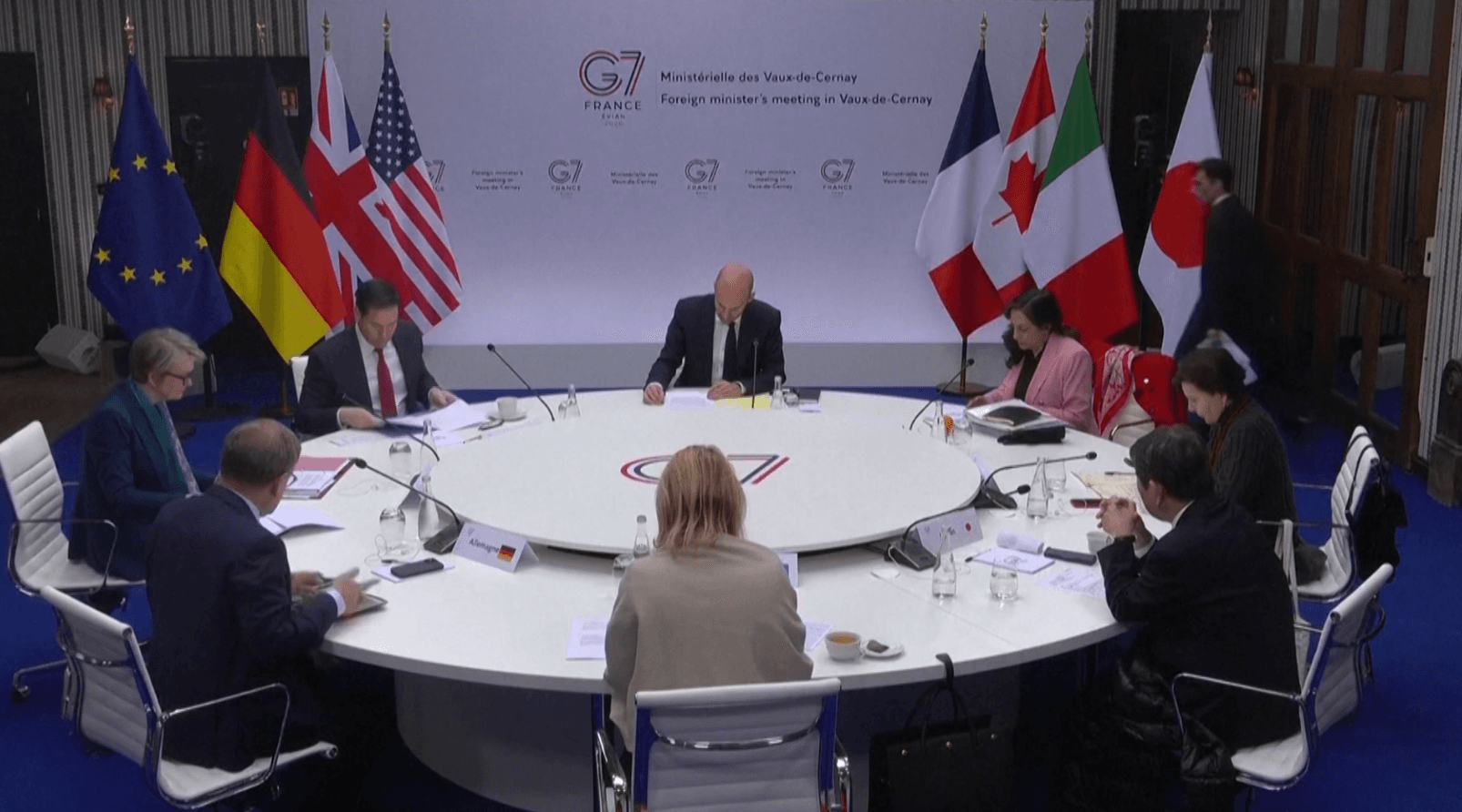 خلاف أميركي أوروبي حول الحل العسكري والدبلوماسي لإيران 