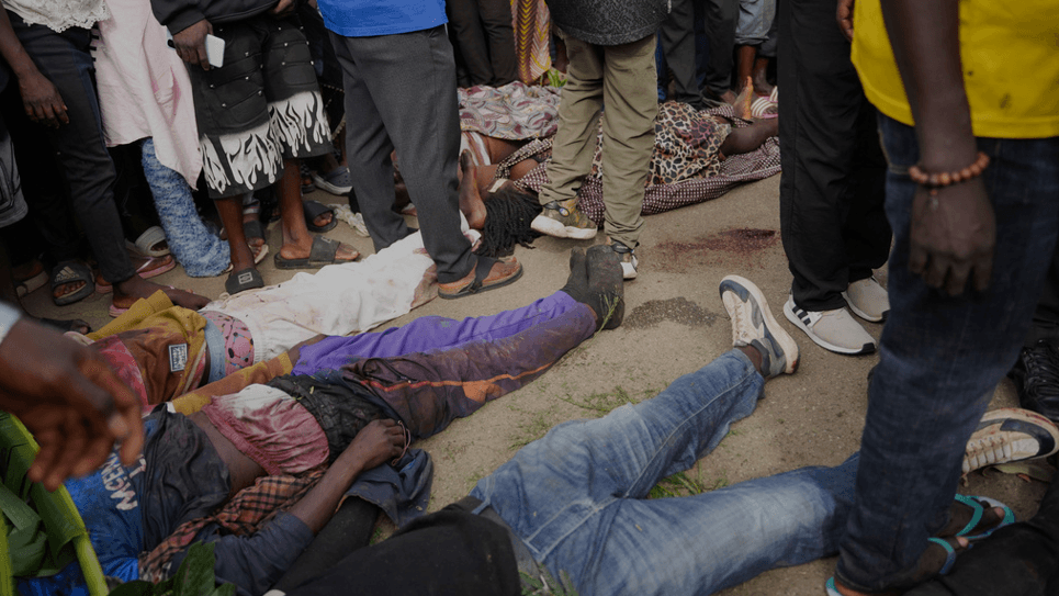 مقتل 17 شخصا في هجوم لمسلحين على قرية بوسط نيجيريا