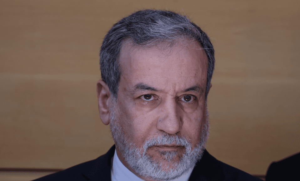 طهران تعلن إحباط خطة إسرائيلية لاستهداف وزير خارجيتها