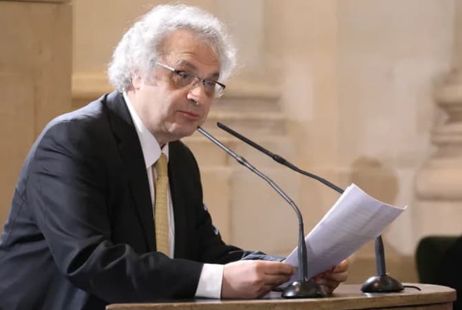 أمين معلوف يدعم تدريس التراث الأدبي المكتوب بلغات الأقاليم الفرنسية