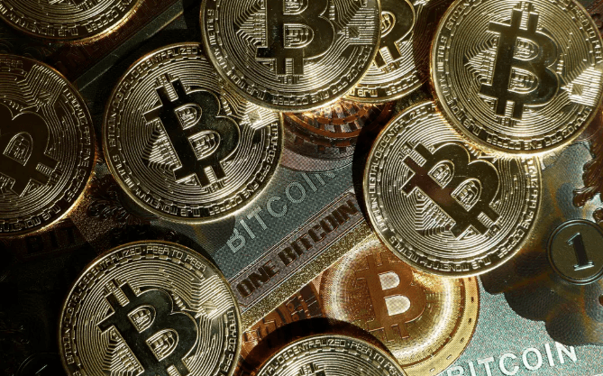 منصة تداول ترسل خطأ 40 مليار دولار من البيتكوين لمستخدميها 