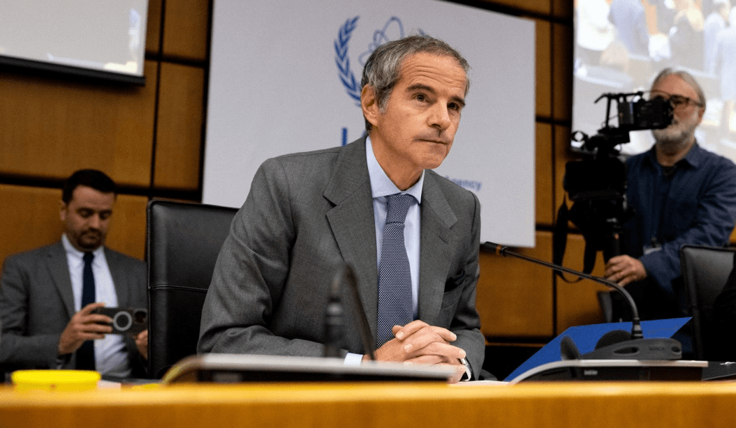 غروسي يحذر من تهديد متزايد للأمن النووي