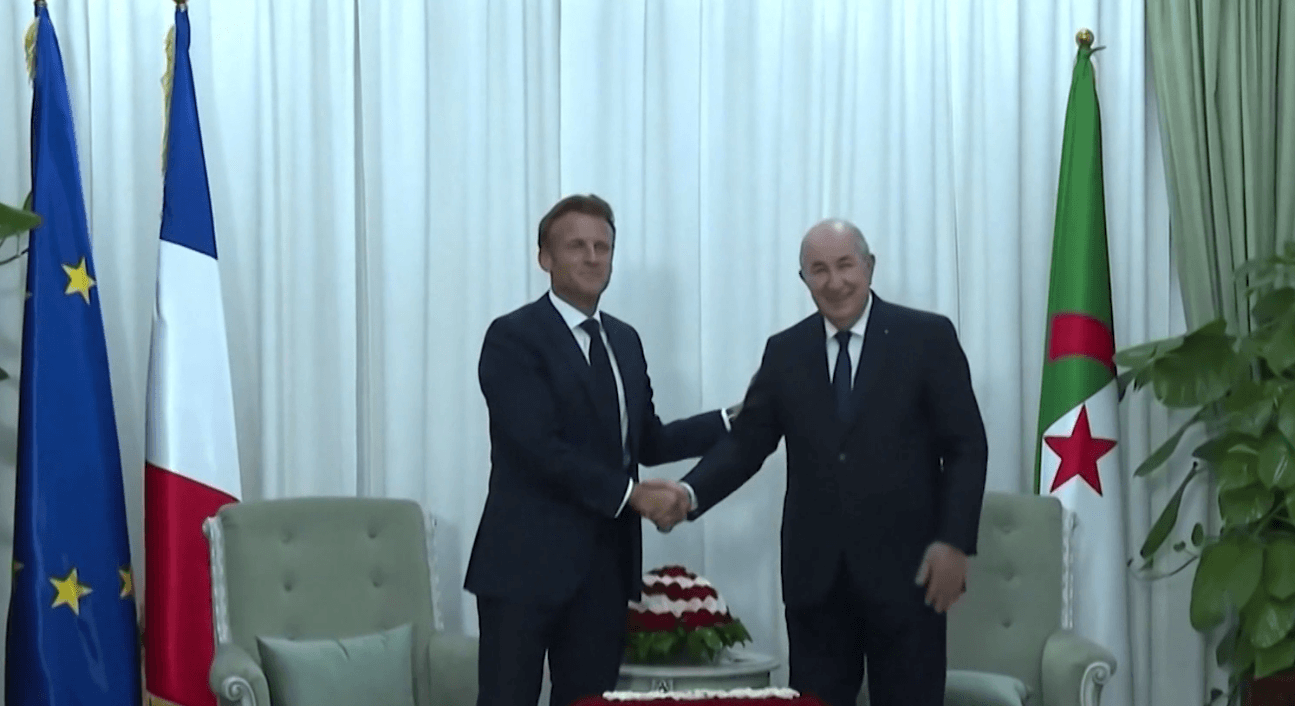 الجزائر تطرح تجريم الاستعمار الفرنسي ورسائل سياسية دقيقة