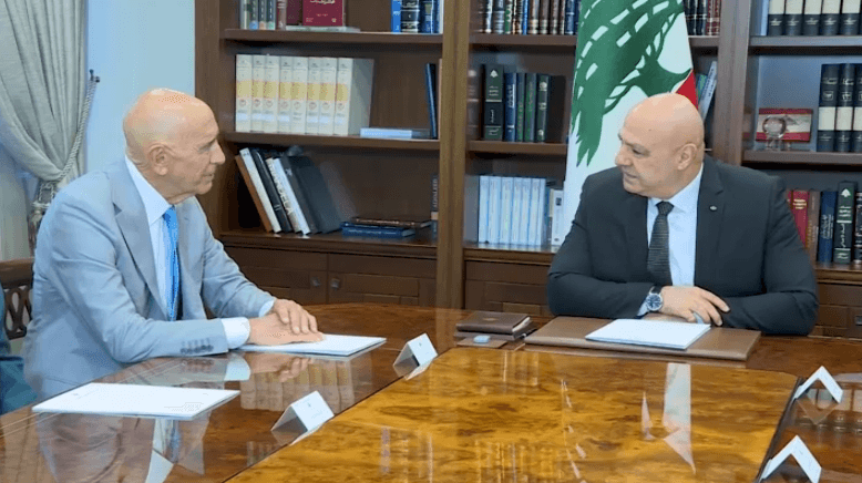 عون يسلّم المبعوث الأميركي ملاحظات لبنان على الورقة الأميركية